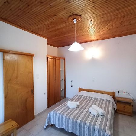 Theodore Apartments Захаро Екстер'єр фото