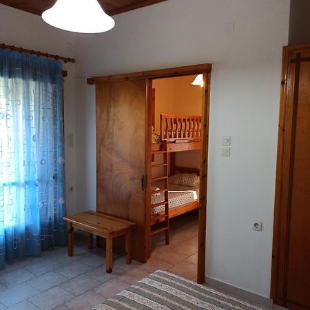 Theodore Apartments Захаро Екстер'єр фото