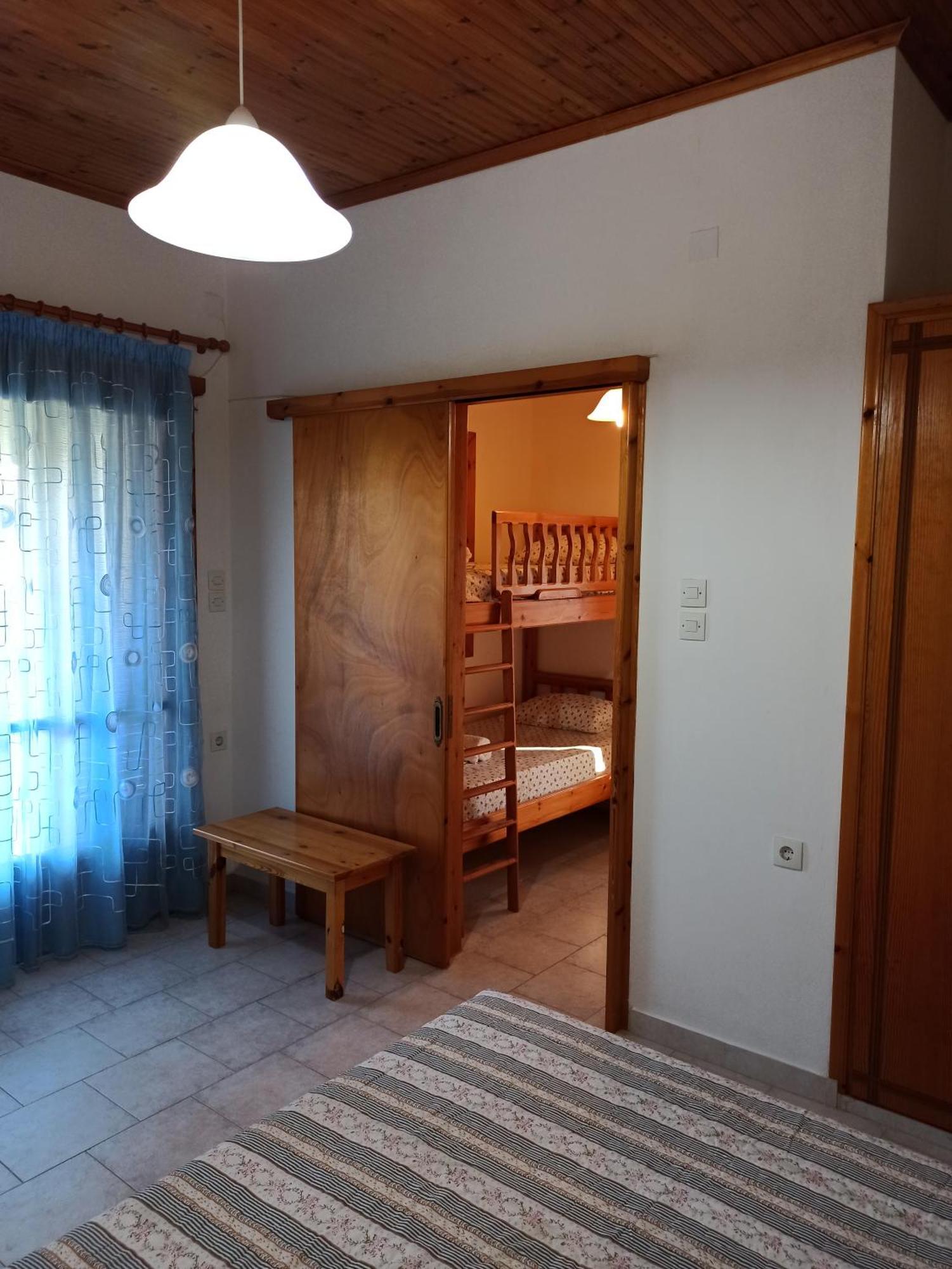 Theodore Apartments Захаро Екстер'єр фото